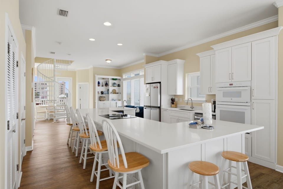 Additional Seating At The Large Kitchen Island