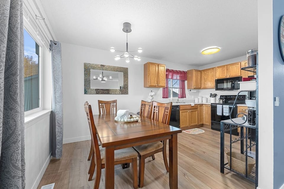 Upper level Kitchen and Dining Room. 