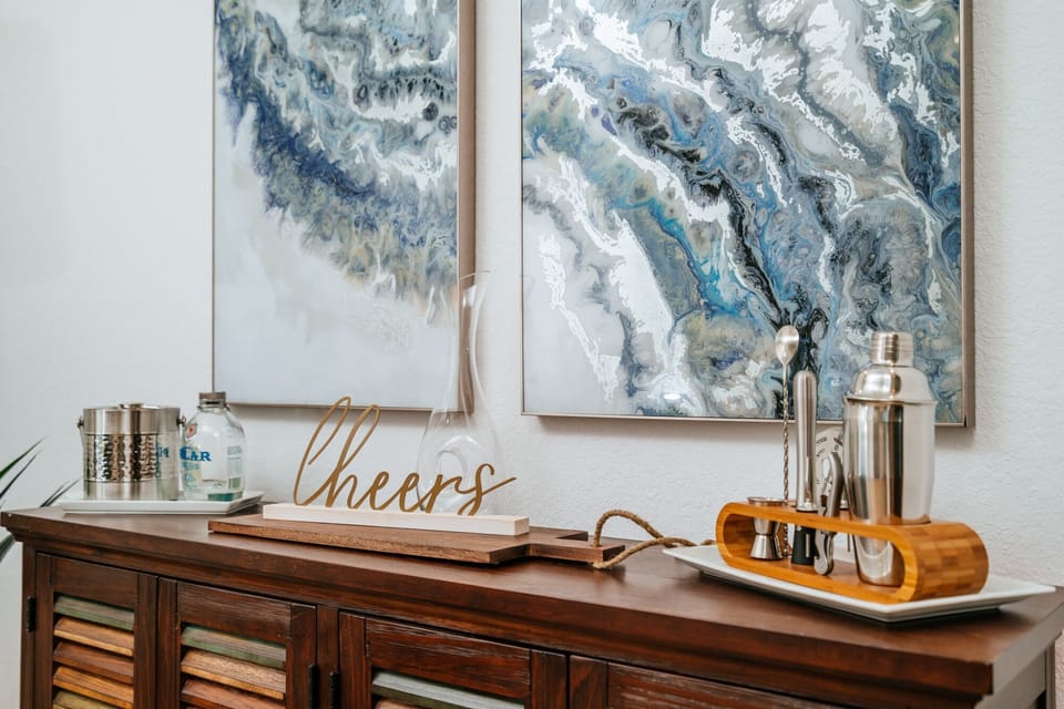 Bar Area 