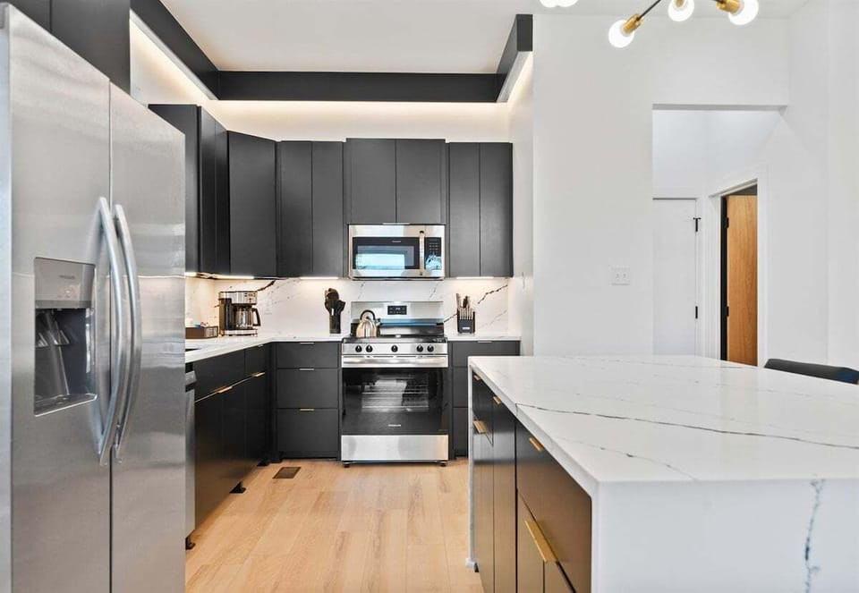 With seating nearby, it's easy to relax while meals or snacks are being prepared.