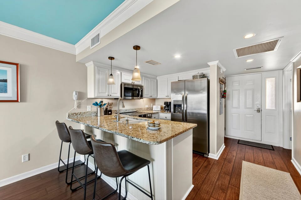 Dining Table with Bar Stools