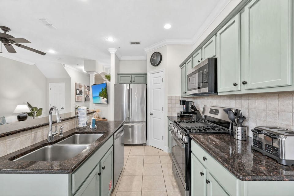 With all the appliances you may need to prepare your meals for the day!