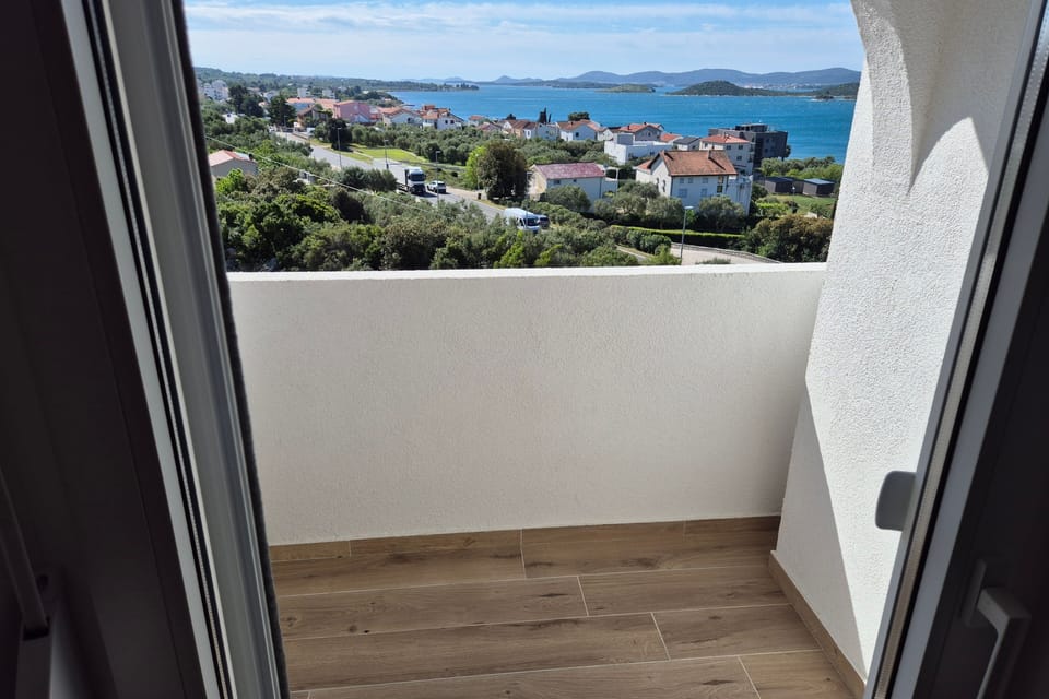 Balcony 2