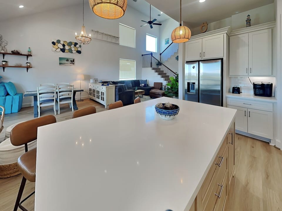 Full Kitchen - Spacious Island + Keurig - First Floor