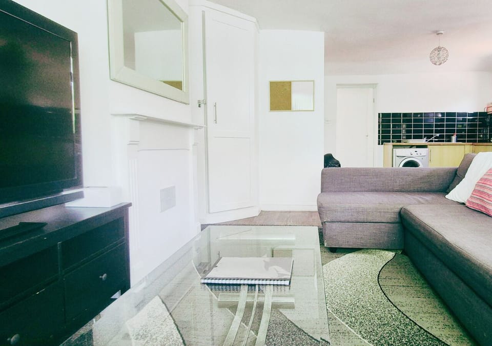 Living room: seating area