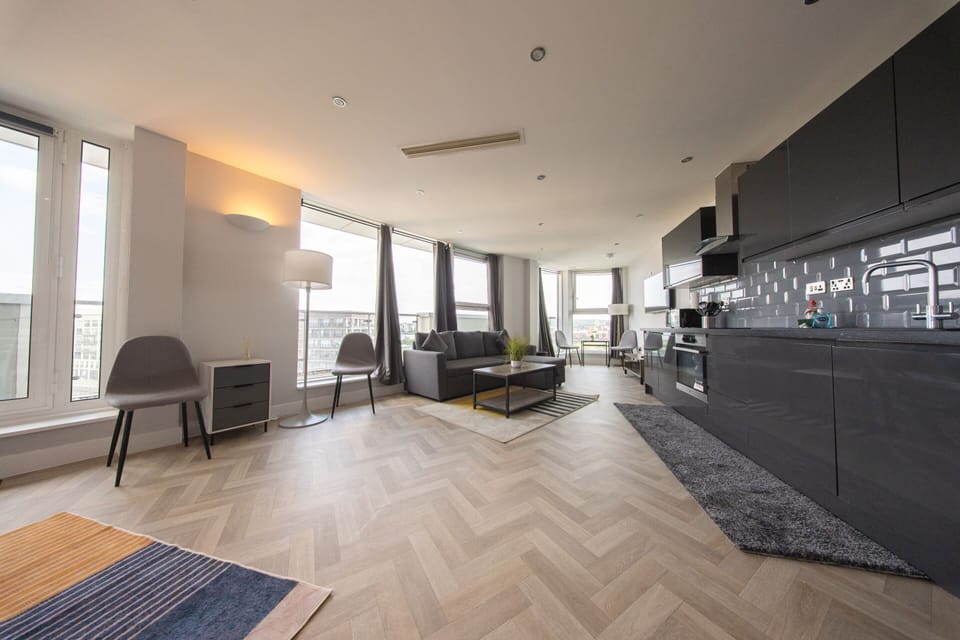 Living Room / Lounge
