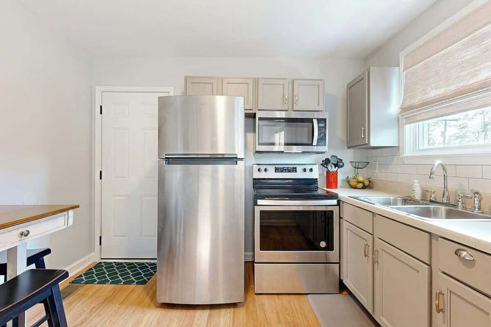 Kitchen Delight, modern appliances and stylish decor for culinary adventures in Nashville!