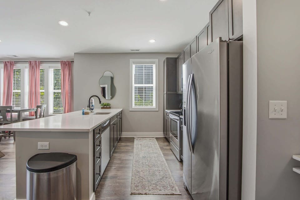 Modern Kitchen, bright and modern space with sleek appliances, perfect for culinary adventures!