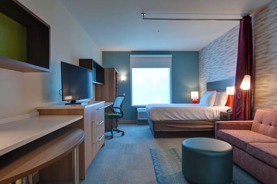 Bedroom. Interior and views may vary based on location and availability.
