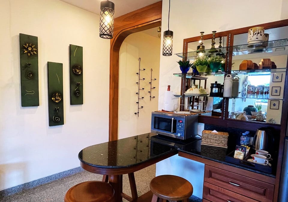 Kitchen Bar Counter