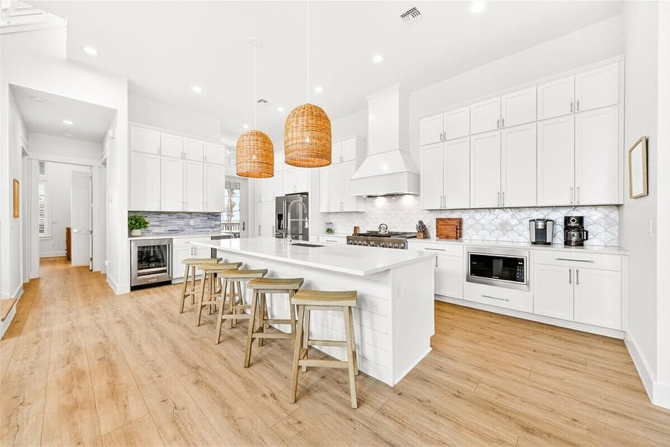 1st Floor, Kitchen