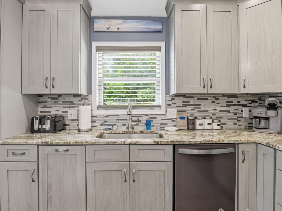 Plenty of prep areas that keeps everything running smoothly when cooking for large groups
