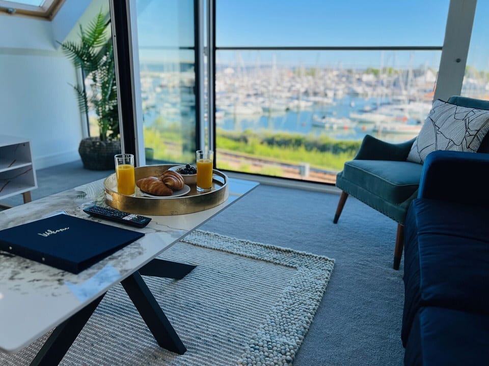 Bay window 2