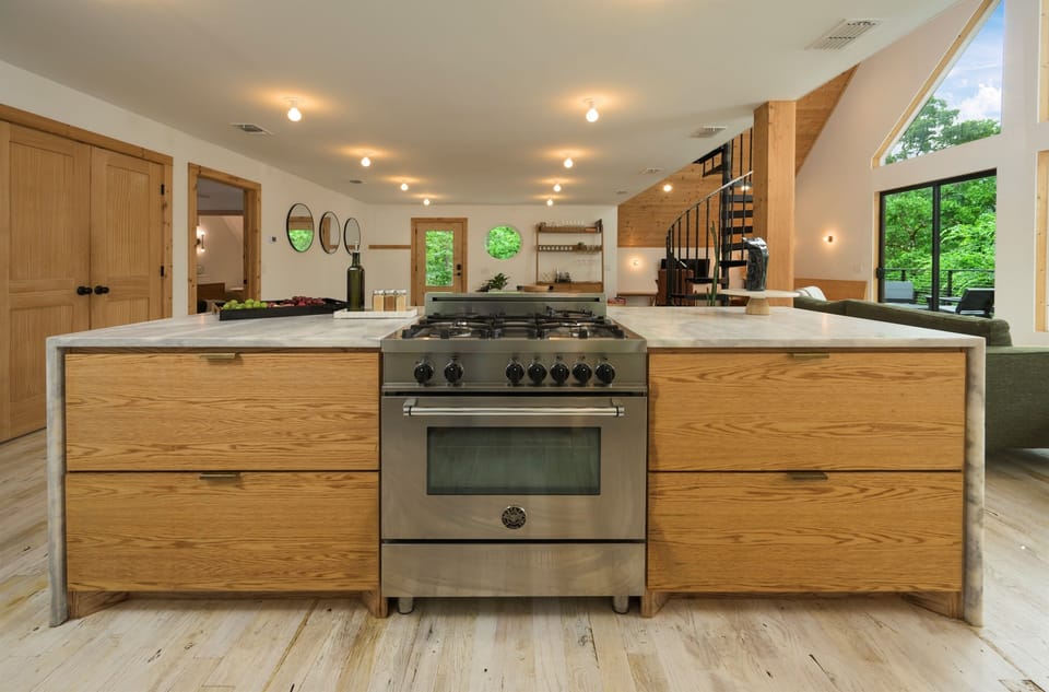 Kitchen: Chef-worthy space with stunning views and modern appliances for culinary adventures!