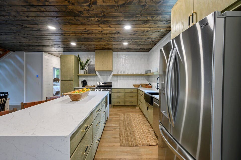 Cook with ease in a kitchen that's fully stocked and ready