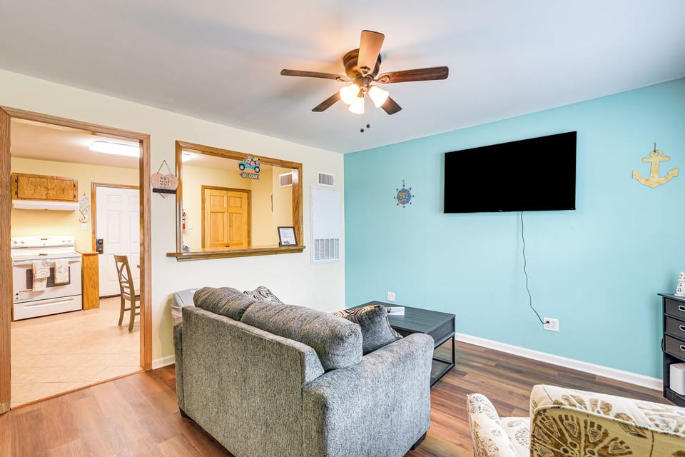 Living Room | Unit 3105 | 1st Floor