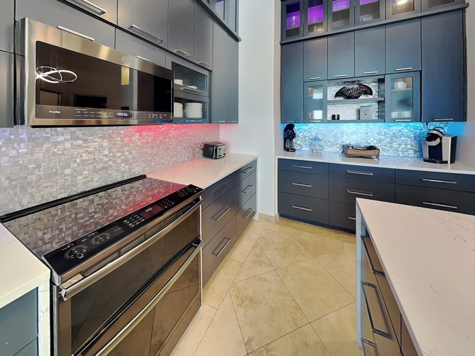 Full Kitchen - Keurig
