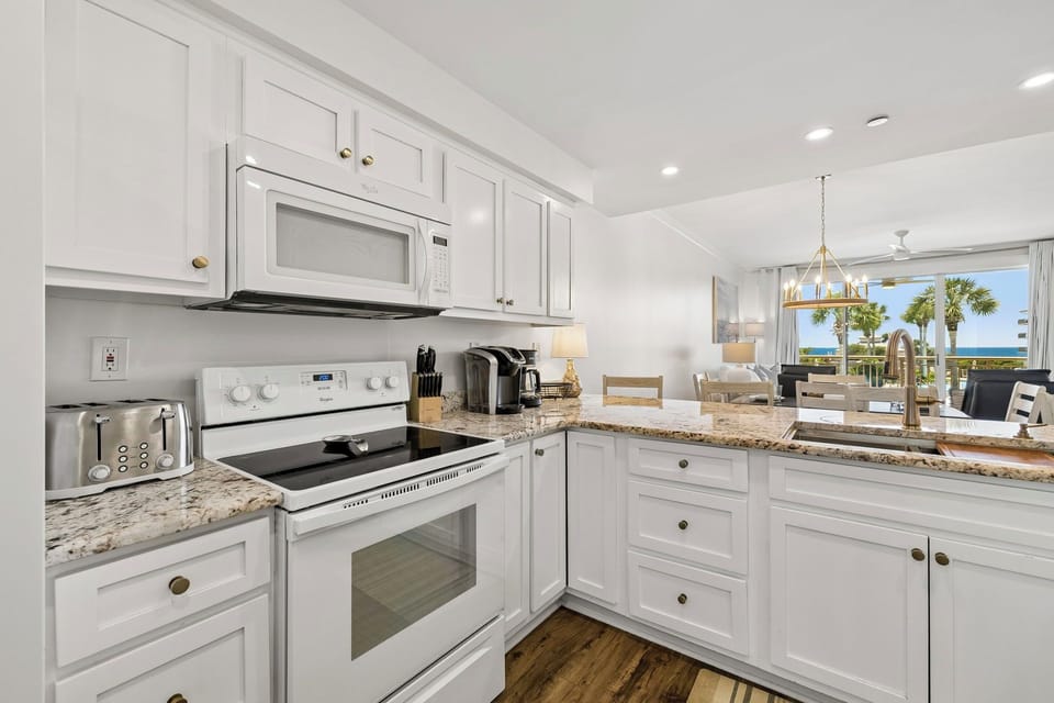 Fully Equipped Kitchen Offering Modern Appliances