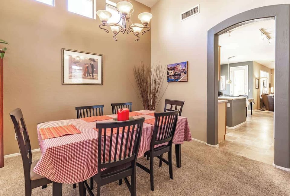 Dining room leads into kitchen