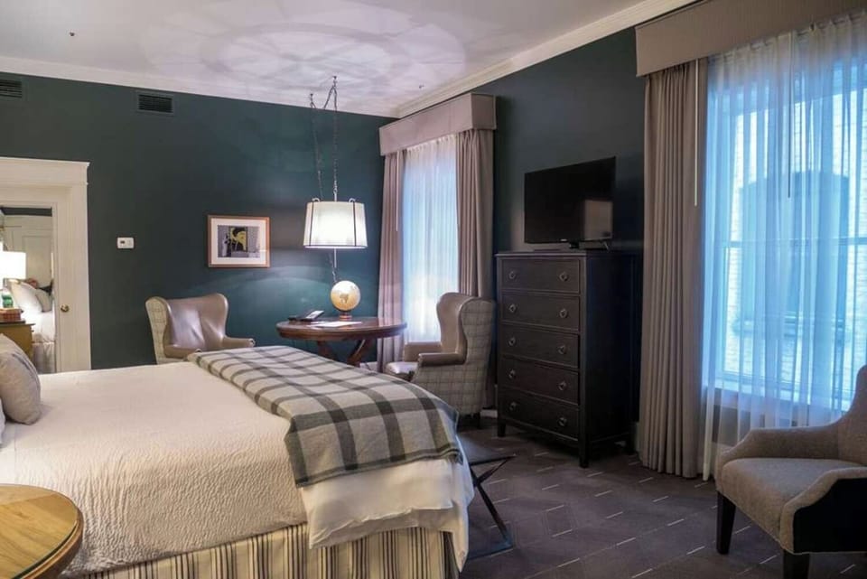 Bedroom. Interior and views may vary based on location and availability.
