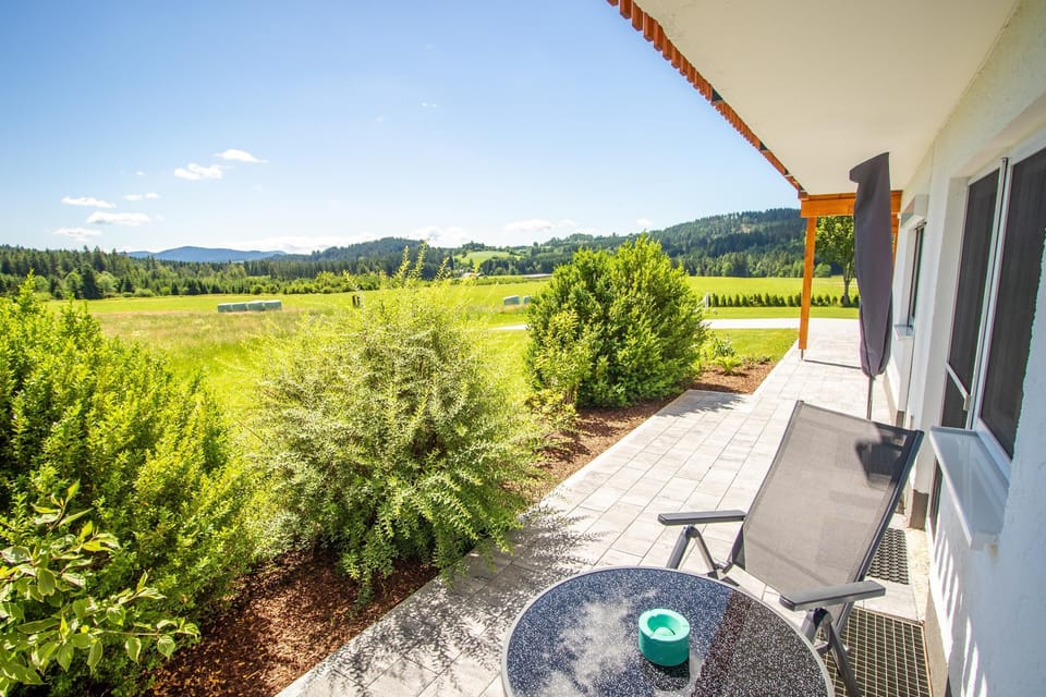 Vacation apartment (73sqm) with spacious south-east facing terrace Apartment in Bavaria
