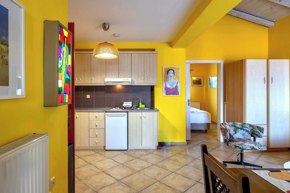 Convenient kitchenette