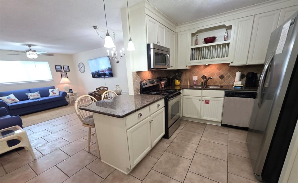 Fully Stocked Kitchen