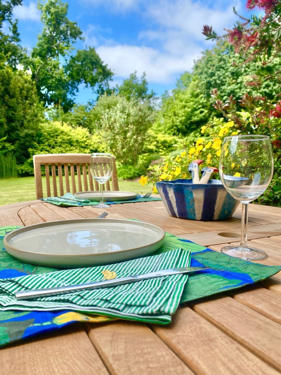 Outdoor dining
