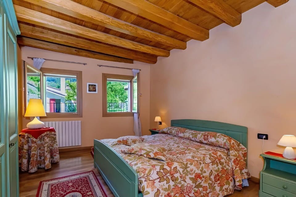 Wall, Interior Design, Furniture, Bedroom, Bed, Home, Ceiling, Room, Bed Sheet, Bedding