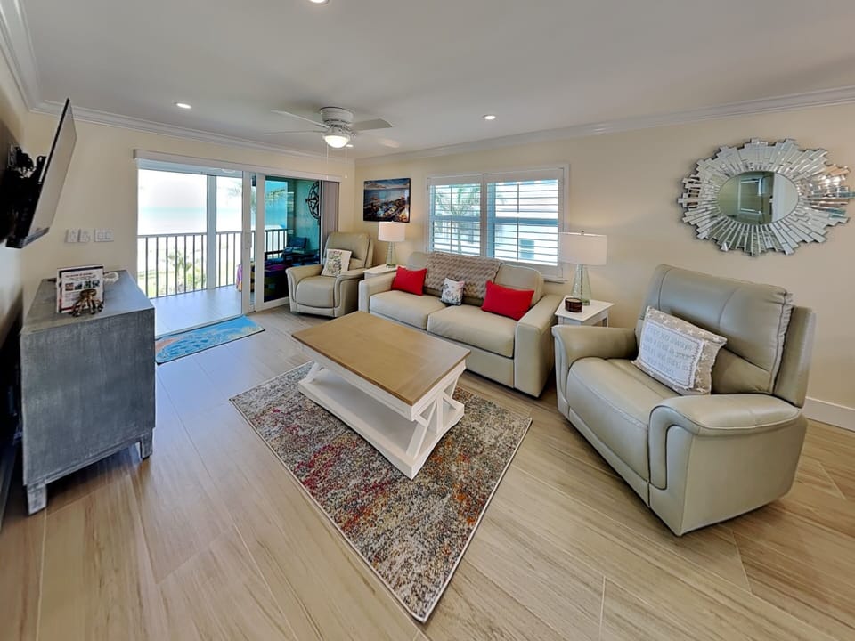 Living Room - Smart TV + Sweeping Gulf Views