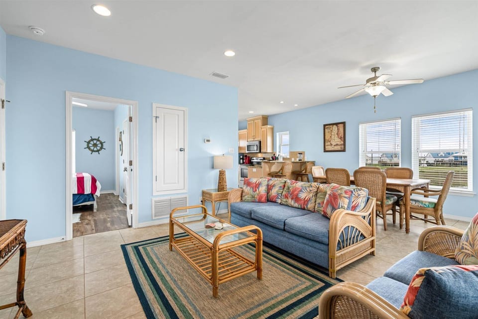 Sweet Home Alabama Living Area with Dining and Kitchen