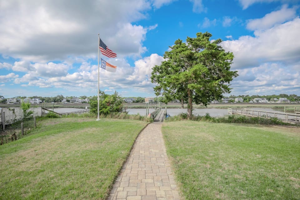 Walkway / Canal View