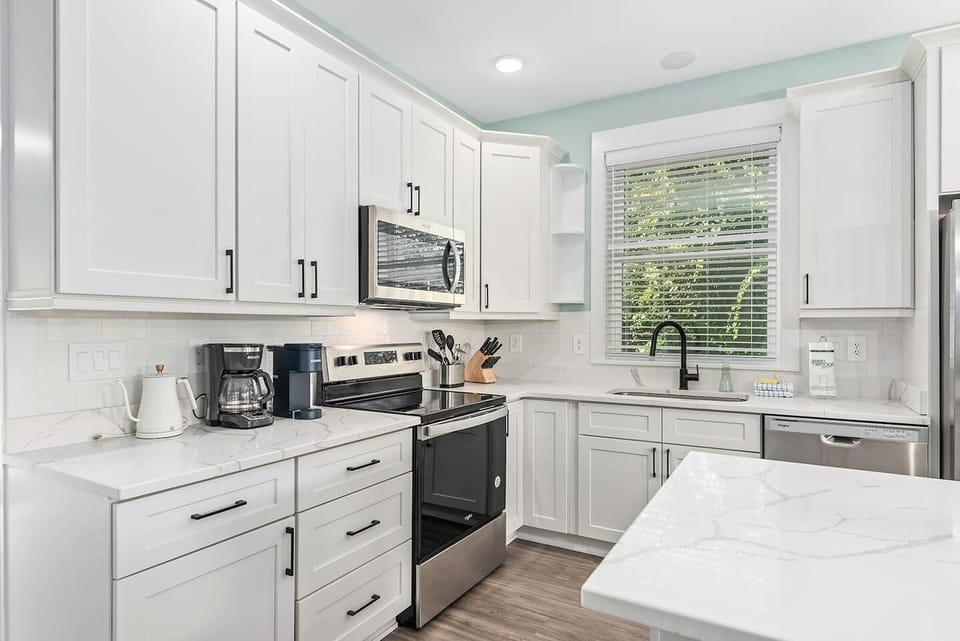 Bright and modern kitchen