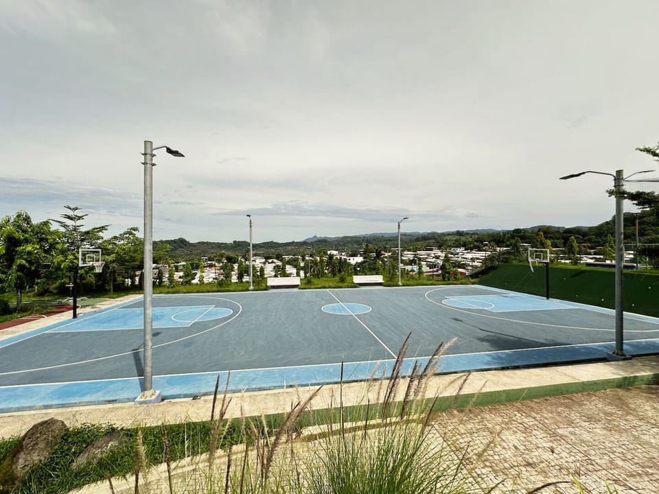 Sport court