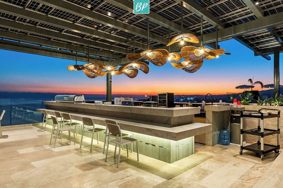 Rooftop lounge and dining