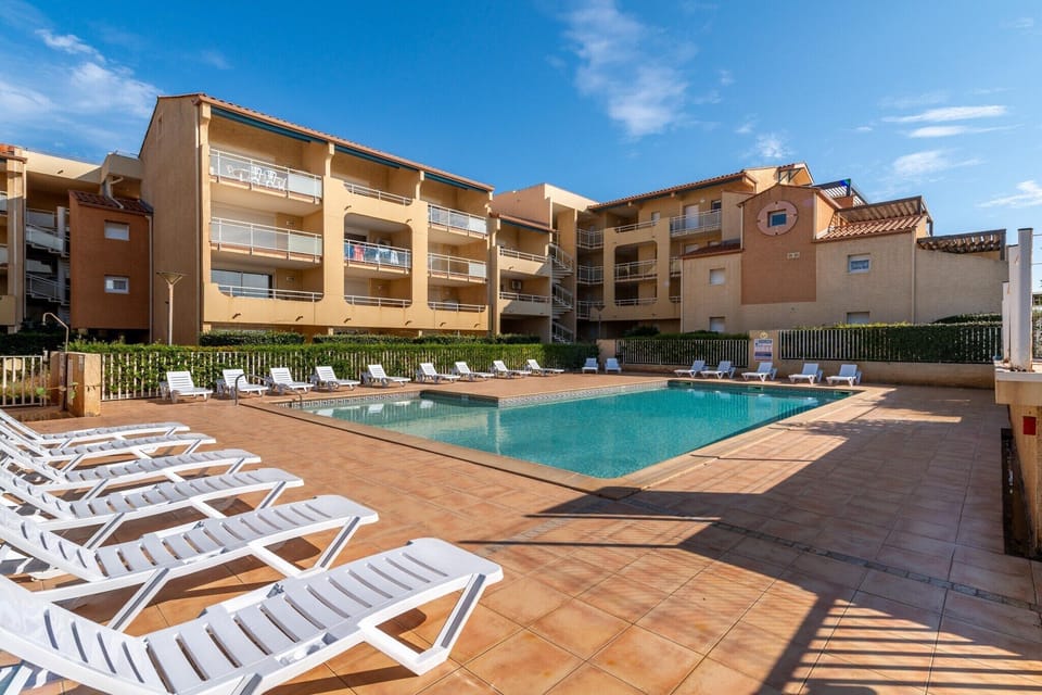 Holiday Home Swimming Pool