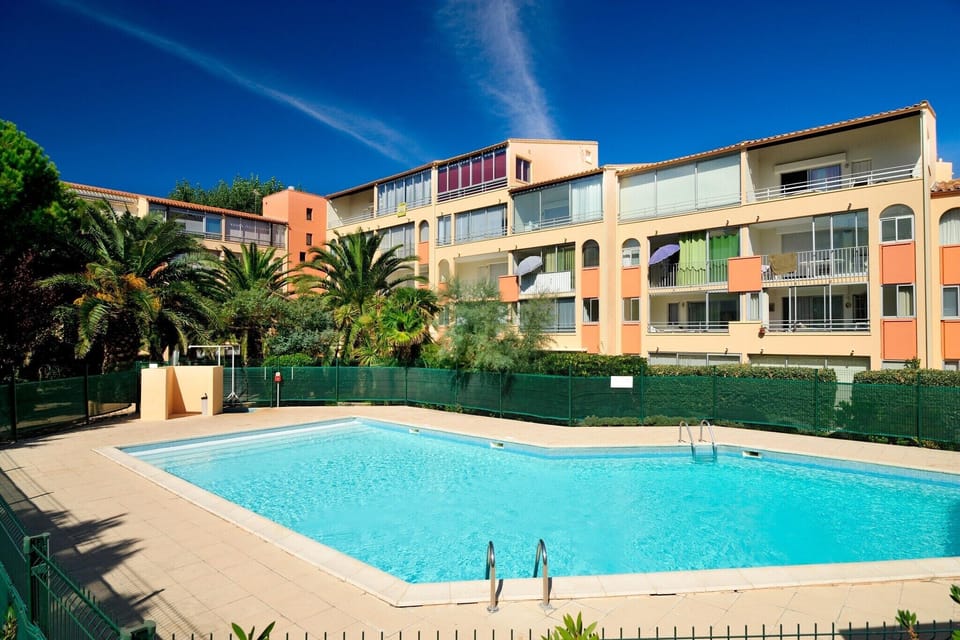 Holiday Home Swimming Pool