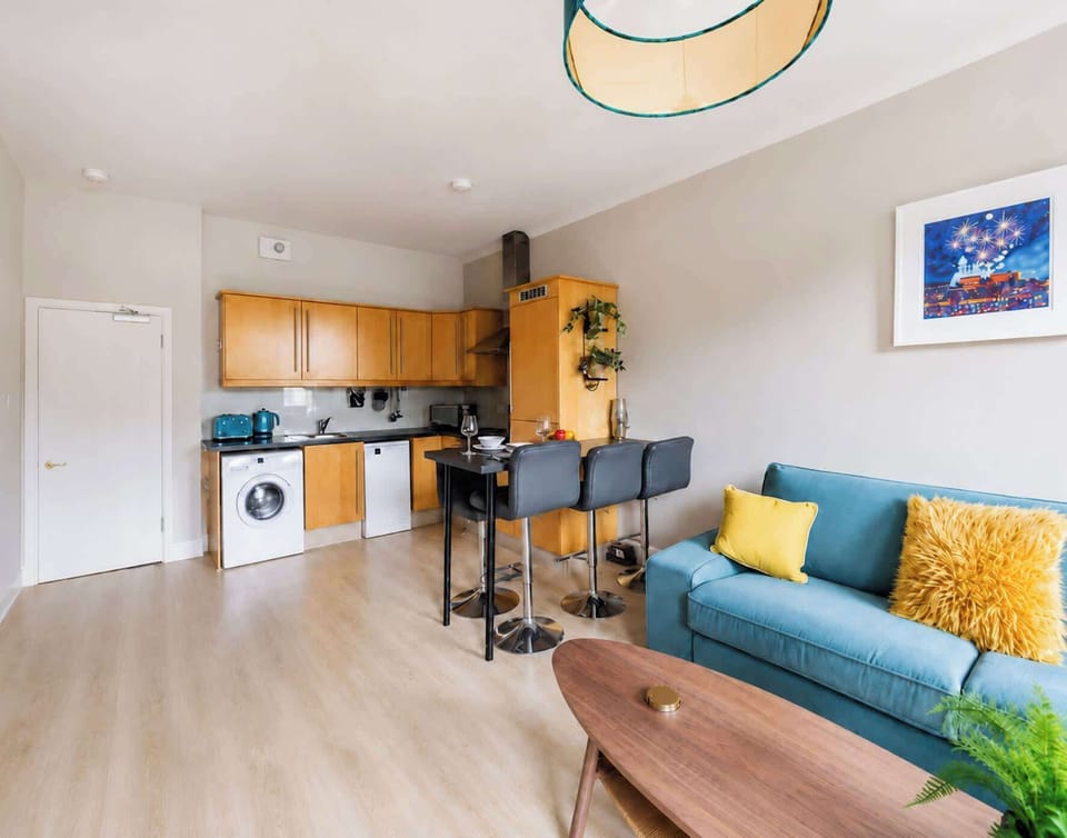 The kitchen and dining area
