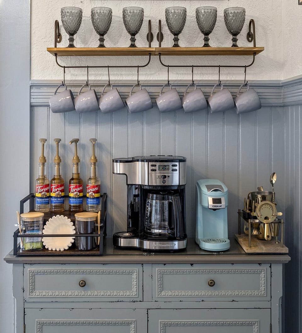 Coffee bar to get your day started! Dual-cup drip coffee & Keurig