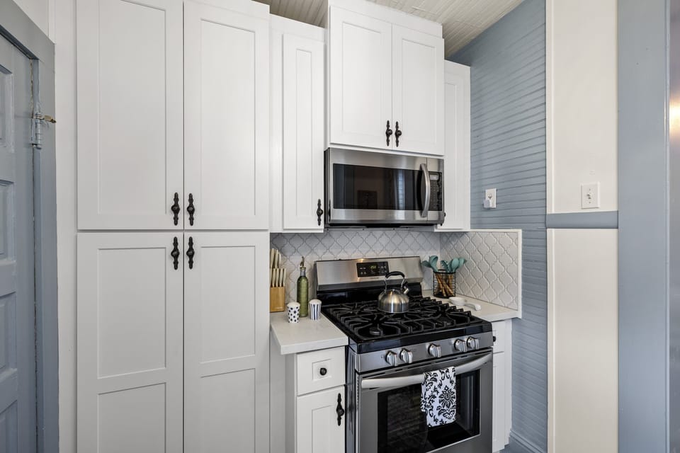 Main home kitchen has everything you'll need to make meal prep a breeze