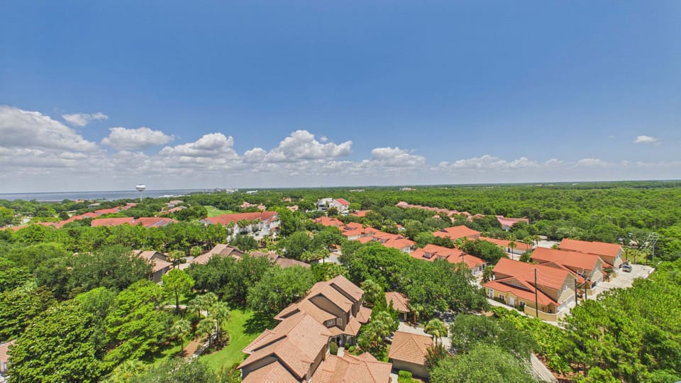 Wraparound balcony has stunning views of the bay and gulf waters