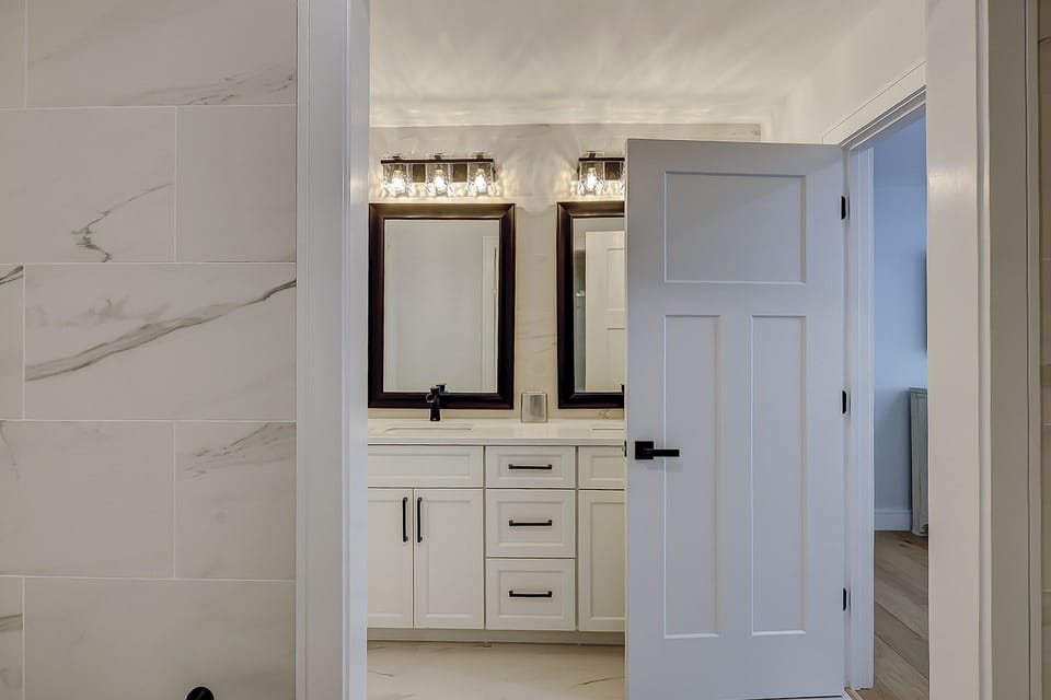 9 Baynard Park Road - Primary Bath