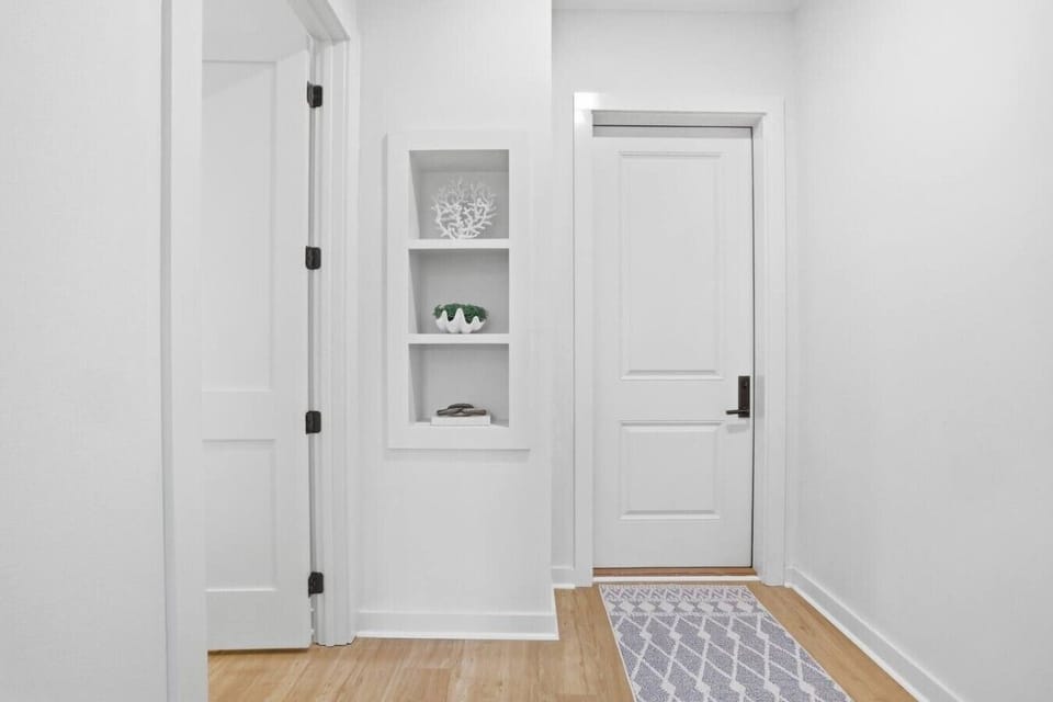 Simple, charming front entry