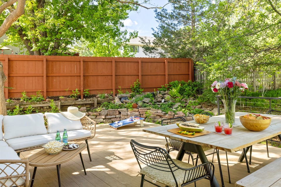 Outdoor dining