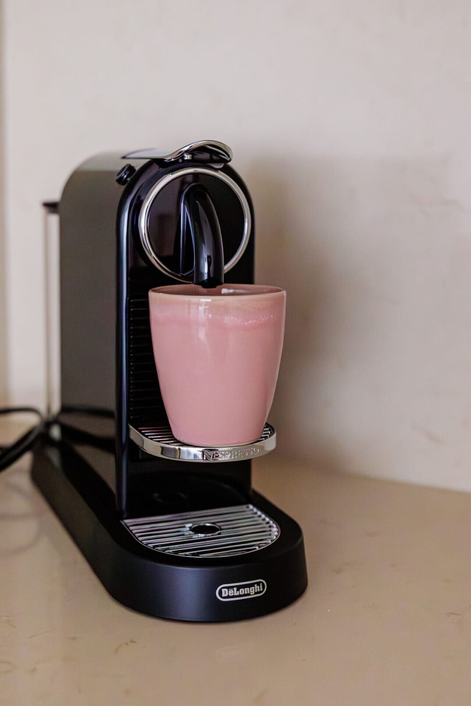 Begin je dag goed met een verse koffie uit de koffiemachine.