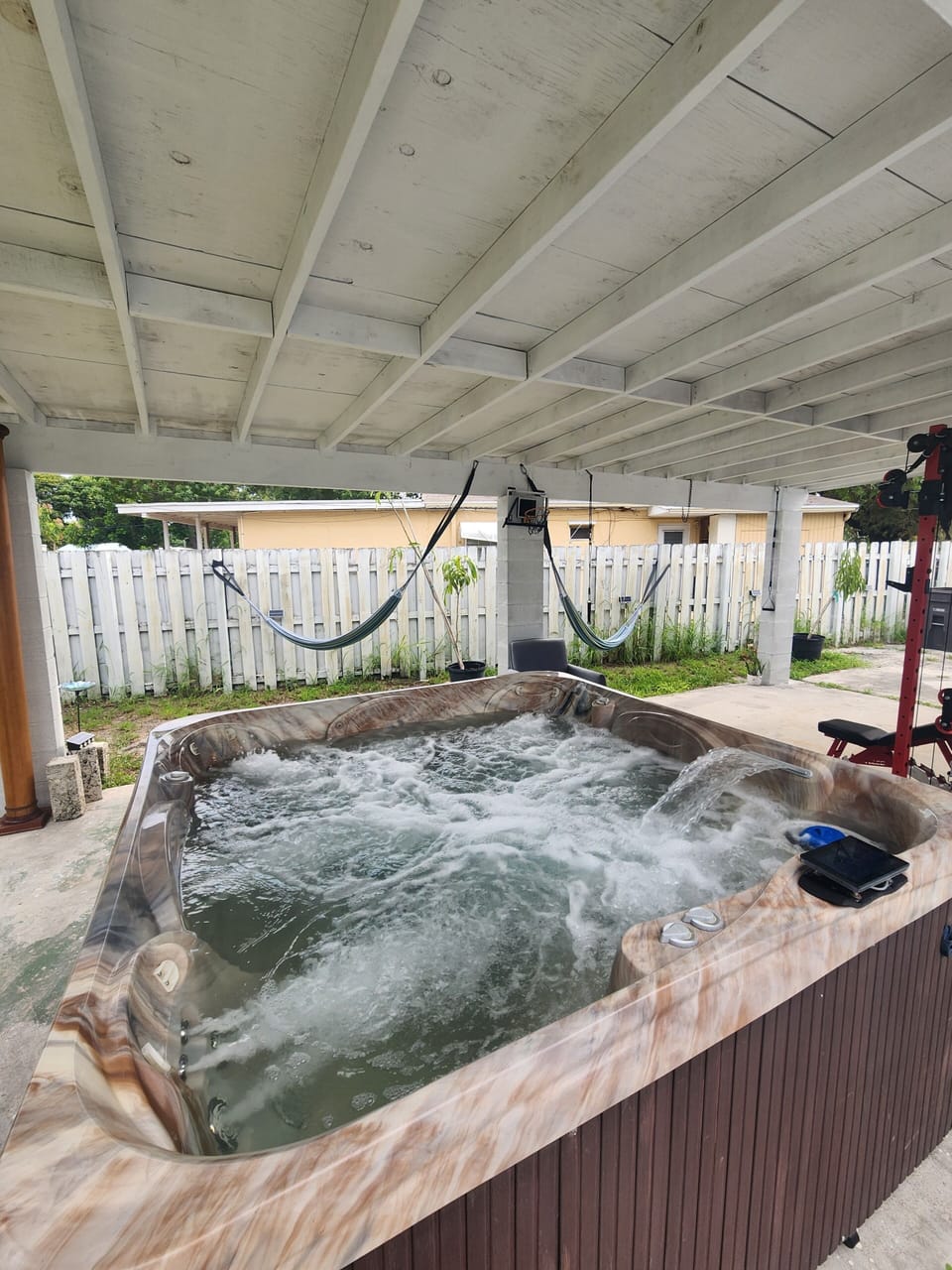 Outdoor spa tub