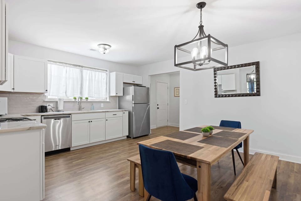 Kitchen and dining area 