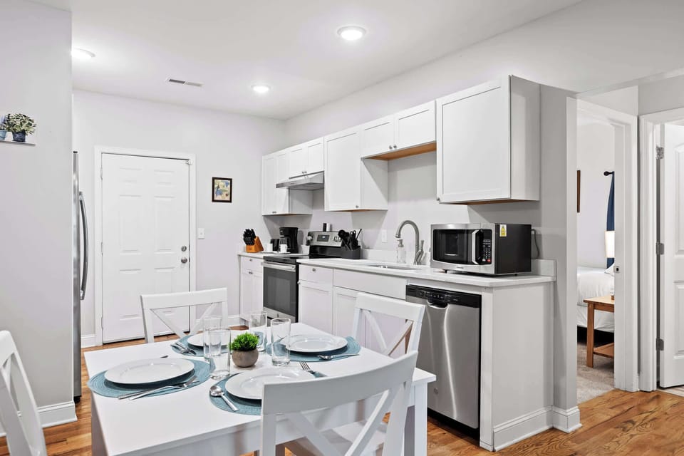 Full Kitchen 