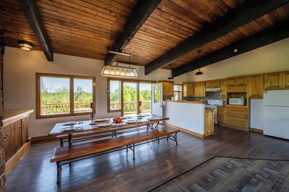 Kitchen/dining area