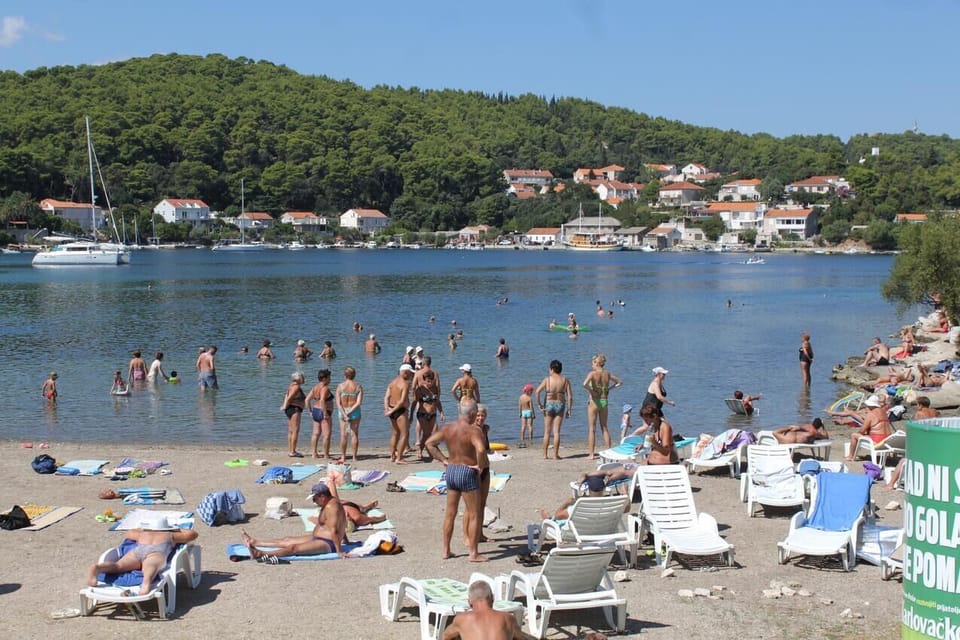 Nearby beaches